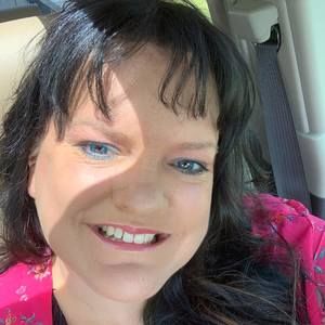 Meet your Posher, Tina